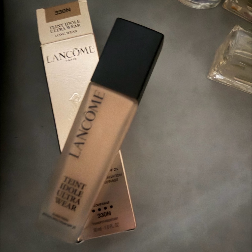 Lancome Teint Idole Ultra Wear Foundation - 330N - Picture 3 of 5